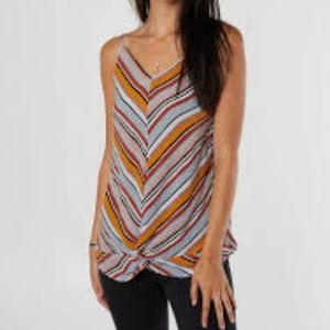 NWT MOD On Trend Top